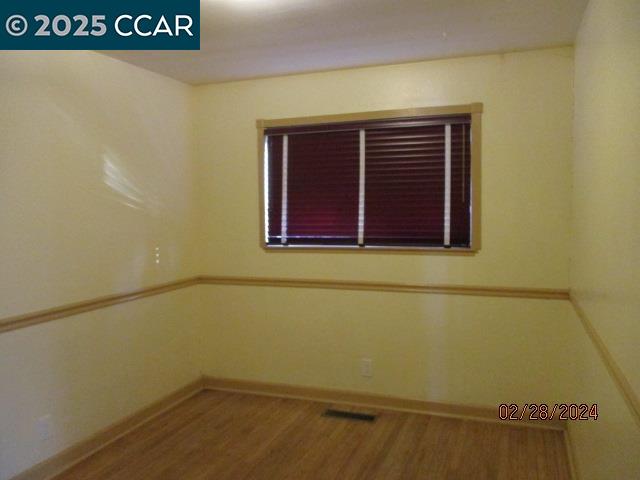 207 Thomas Way Pittsburg, CA 94565 - Photo 14 of 26 a view of a garage