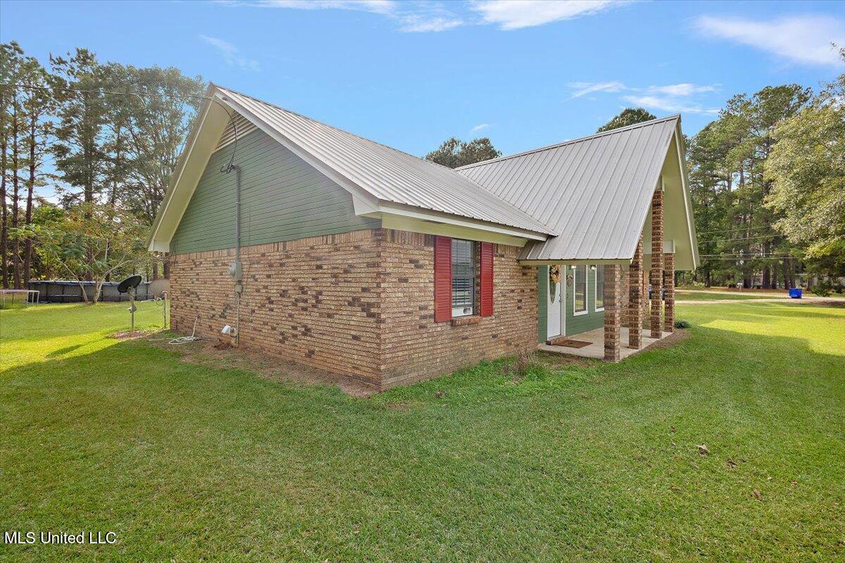 147 Wolverton Drive Magee, MS 39111 - Photo 2 of 37 02-HTP_2627