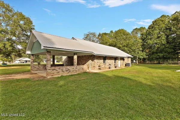 $215,000 | 147 Wolverton Drive, Magee, MS 39111