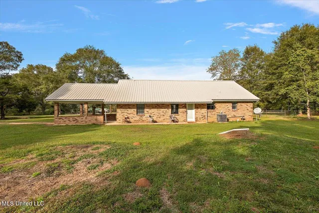 $215,000 | 147 Wolverton Drive, Magee, MS 39111