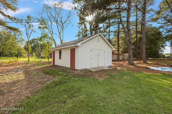 $215,000 | 147 Wolverton Drive, Magee, MS 39111