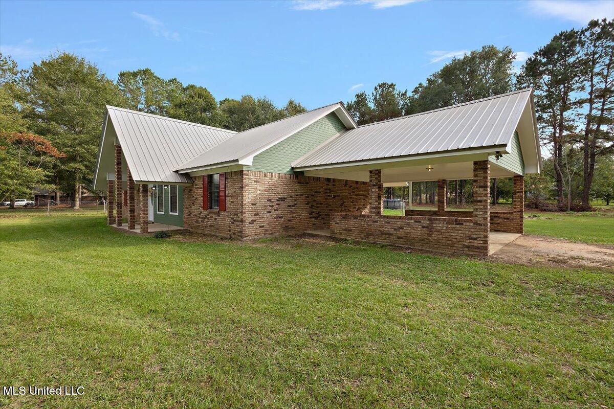 147 Wolverton Drive Magee, MS 39111 - Photo 3 of 37 03-HTP_2630