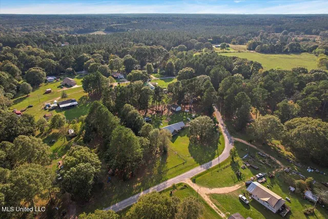 $215,000 | 147 Wolverton Drive, Magee, MS 39111