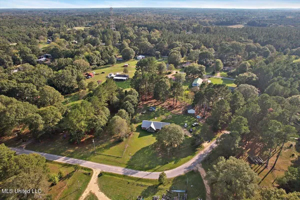 $215,000 | 147 Wolverton Drive, Magee, MS 39111