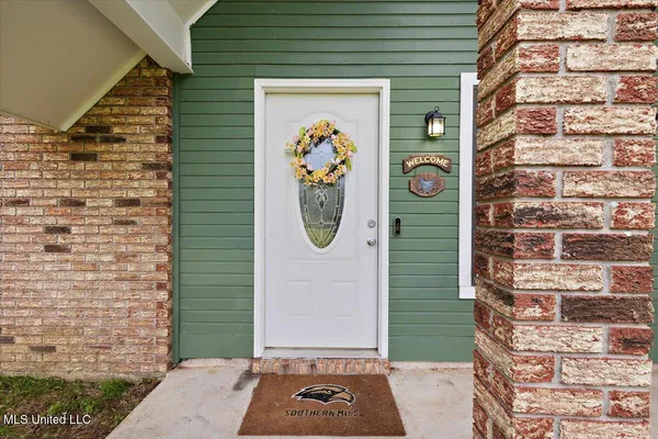$215,000 | 147 Wolverton Drive, Magee, MS 39111