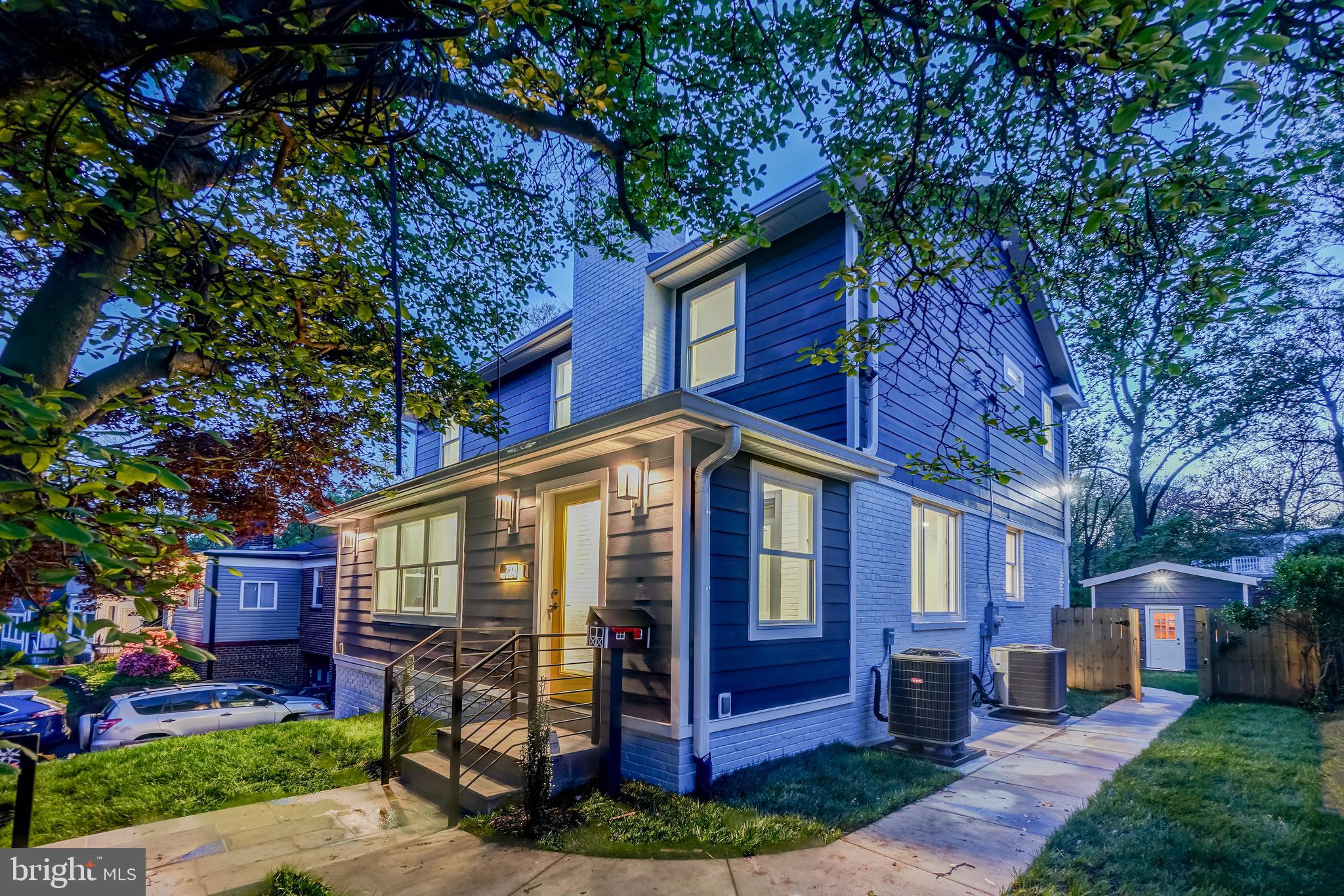 7508 Piney Branch Road Silver Spring, MD 20910 - Photo 31 of 44 Versatile Sunroom /Mudroom Entry