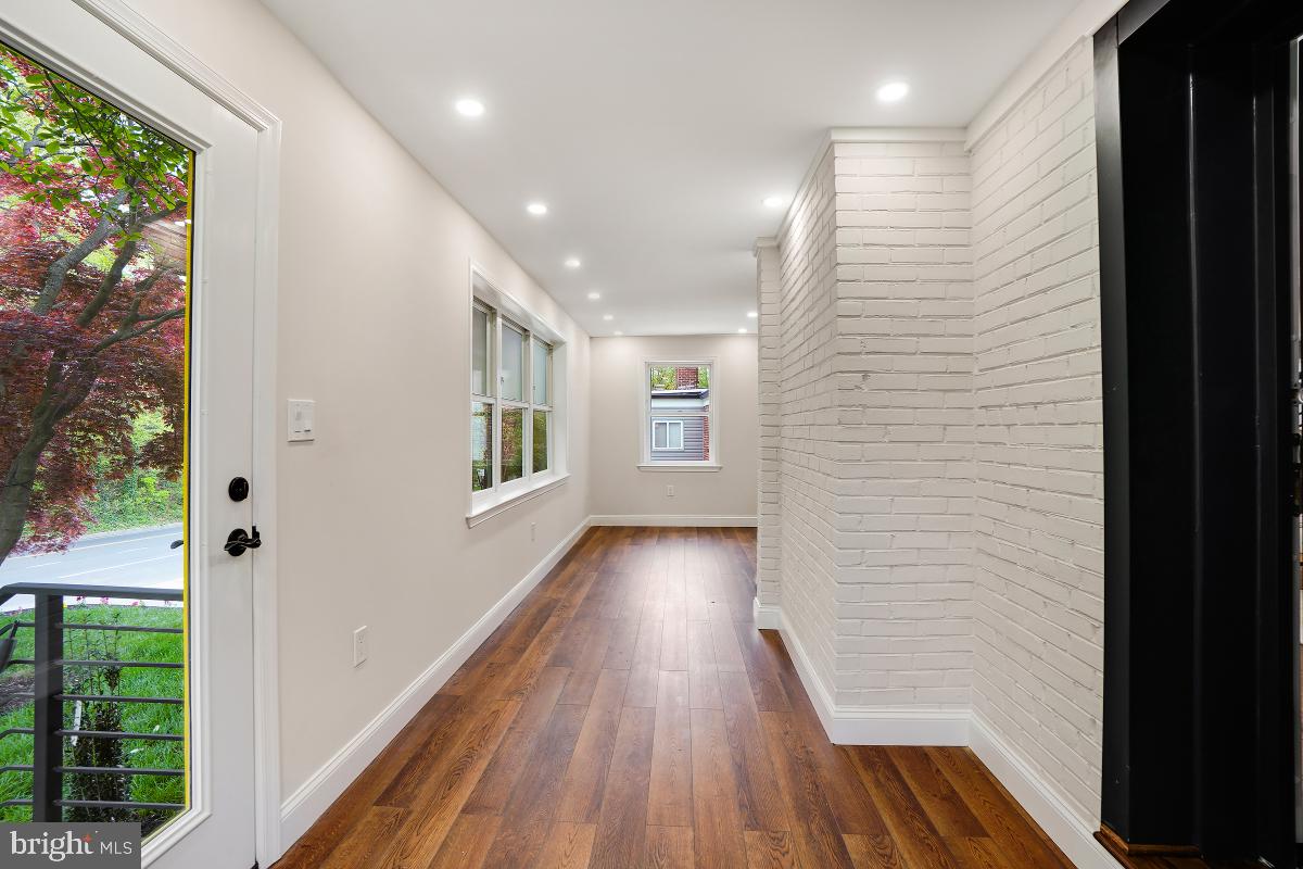 7508 Piney Branch Road Silver Spring, MD 20910 - Photo 32 of 44 Versatile Sunroom/Mudroom