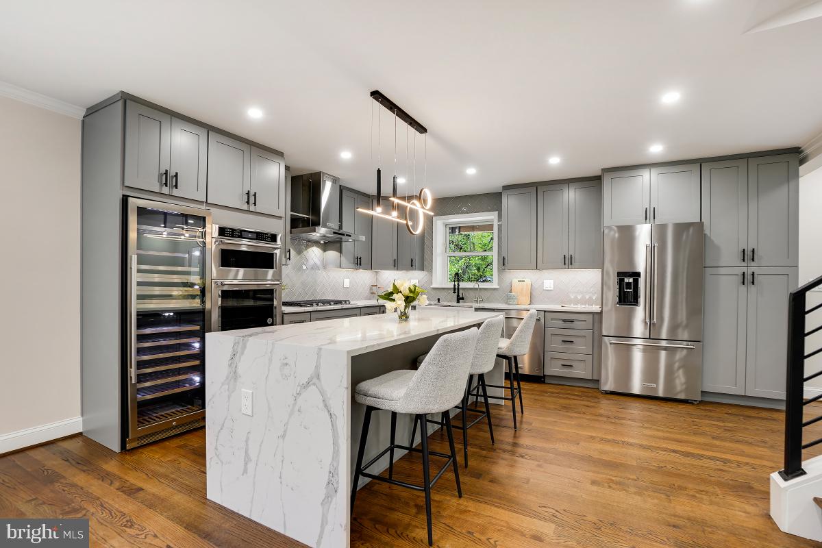 7508 Piney Branch Road Silver Spring, MD 20910 - Photo 8 of 44 Open Kitchen with Top of the Line Appliances