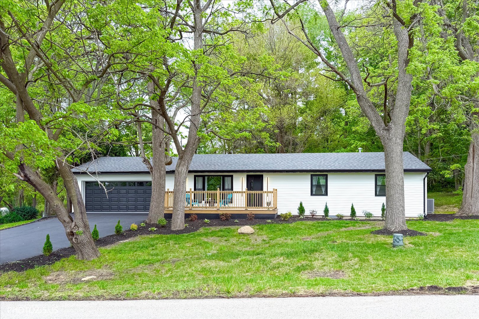 35W302 Pinelands Road St. Charles, IL 60174 - Photo 3 of 49
