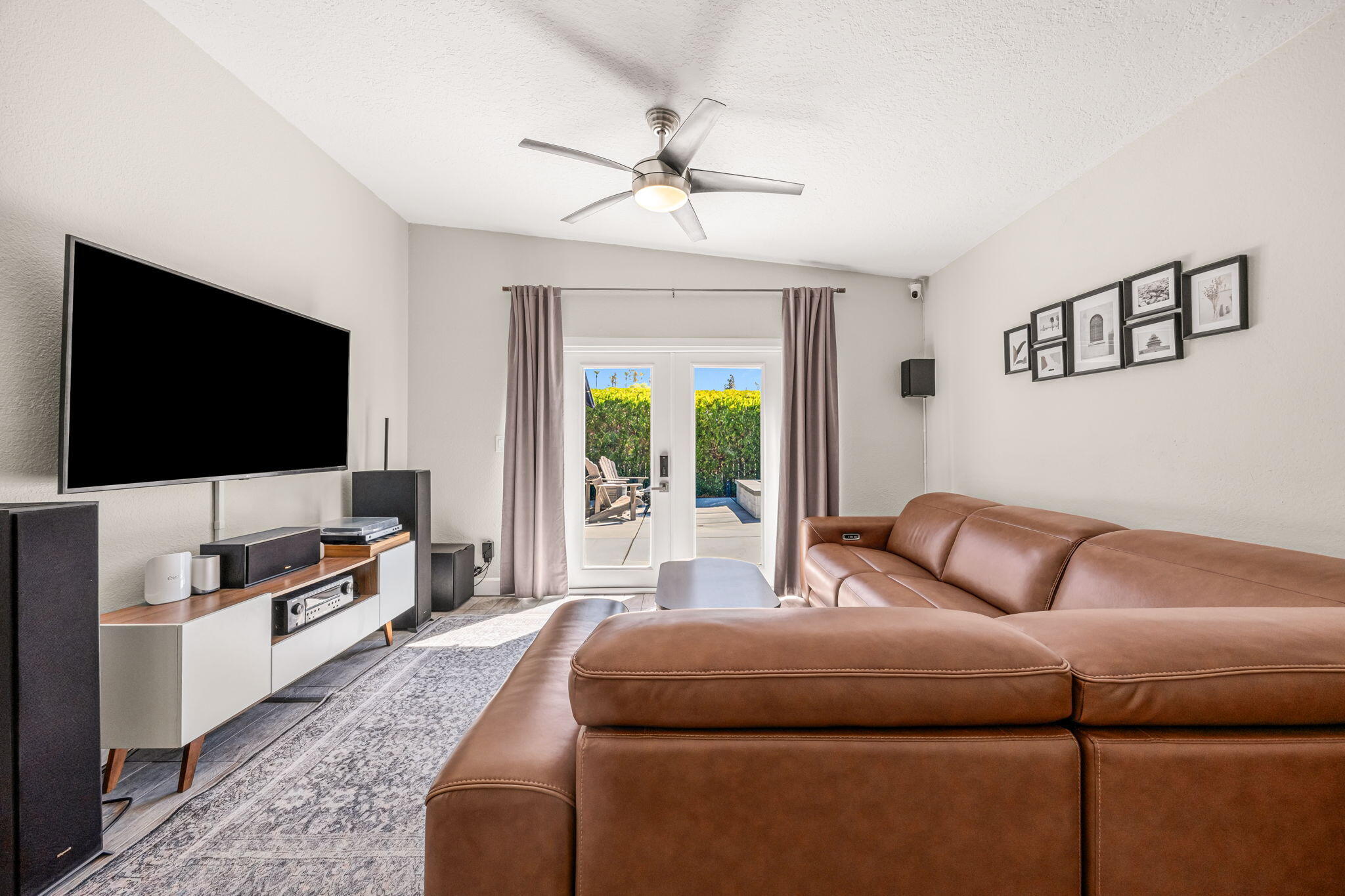 43769 Joshua Road Palm Desert, CA 92260 - Photo 4 of 34 47-web-or-mls-068A9577