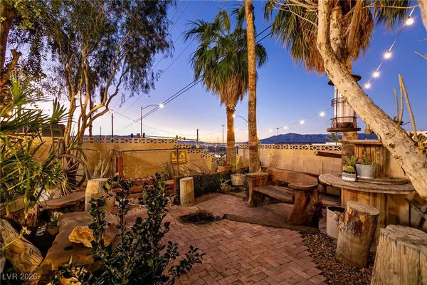 $440,000 | 2395 Los Feliz Street, Las Vegas, NV 89156