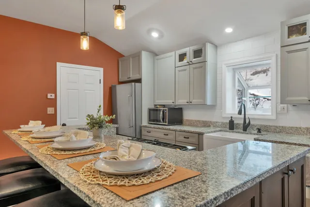 $450,000 | 11 East Dunbarton Road, Goffstown, NH 03045