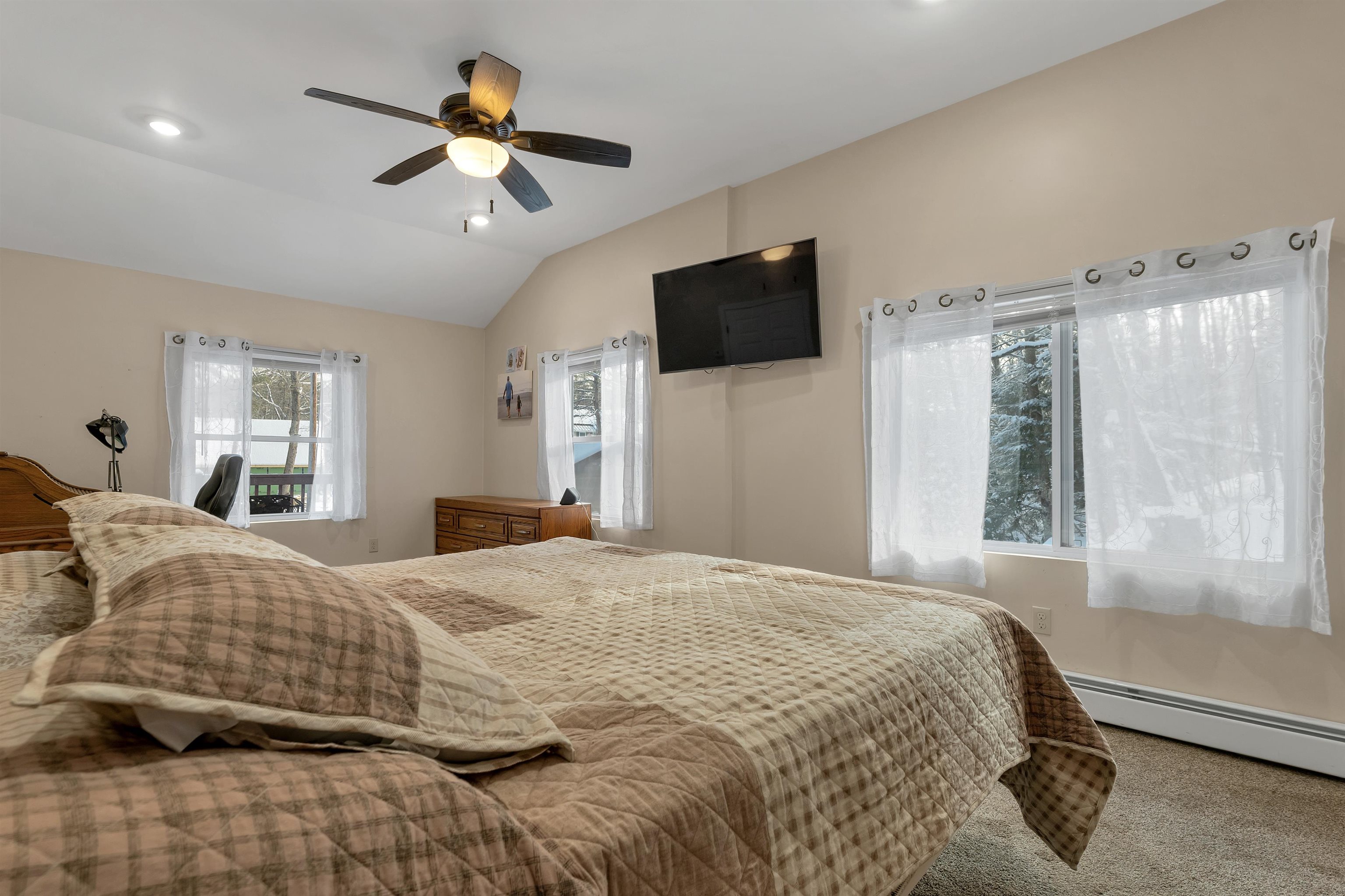 11 East Dunbarton Road Goffstown, NH 03045 - Photo 19 of 31