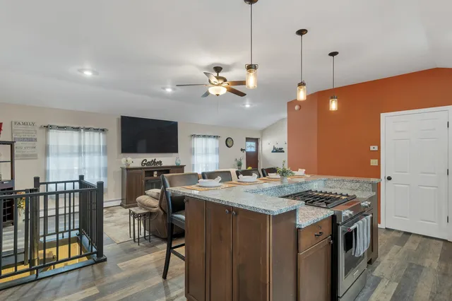 $450,000 | 11 East Dunbarton Road, Goffstown, NH 03045