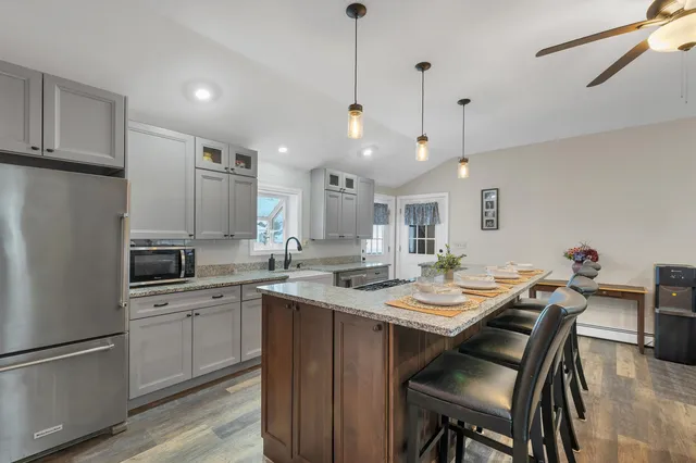 $450,000 | 11 East Dunbarton Road, Goffstown, NH 03045