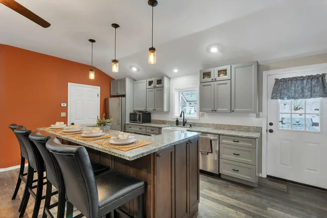 $450,000 | 11 East Dunbarton Road, Goffstown, NH 03045