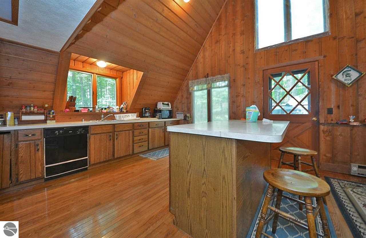 1940 Rasho Road Traverse City, MI 49696 - Photo 18 of 37 1786672-17.JPG