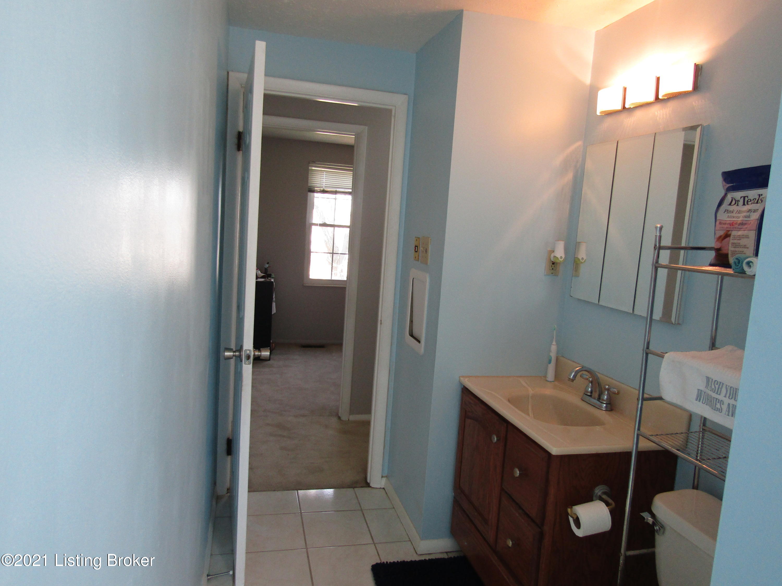 6410 Montego Bay Road Louisville, KY 40228 - Photo 13 of 27 IMG_0983