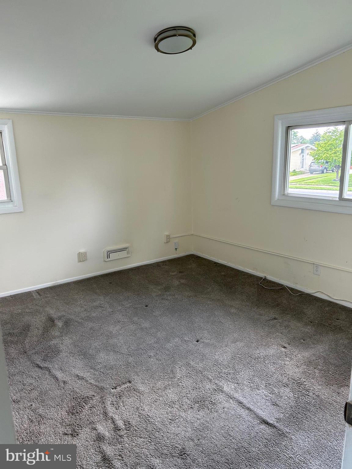 4727 Three Oaks Road Pikesville, MD 21208 - Photo 16 of 33