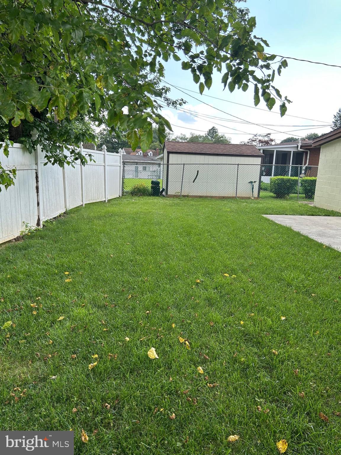 4727 Three Oaks Road Pikesville, MD 21208 - Photo 32 of 33 Spacious backyard