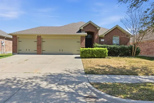 $2,400 | 4018 Hillhaven Drive, Heartland, TX 75126