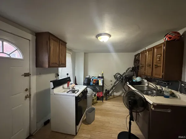 $212,000 | 218 North 4th Avenue, Evansville, IN 47710