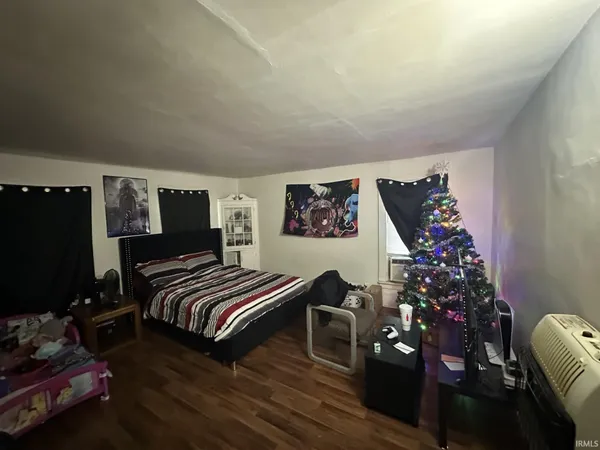 $212,000 | 218 North 4th Avenue, Evansville, IN 47710