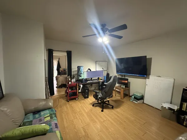 $212,000 | 218 North 4th Avenue, Evansville, IN 47710