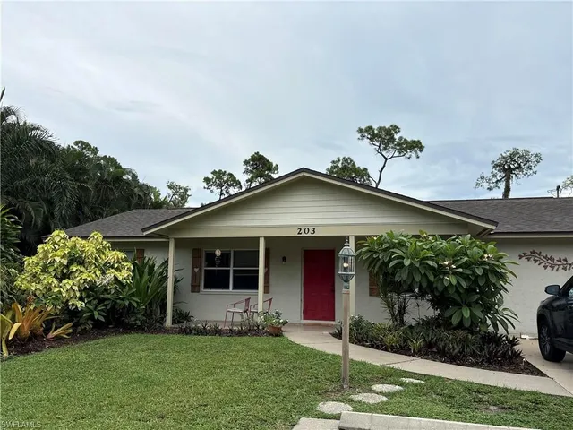 $3,200 | 203 Esther Street, Naples, FL 34104