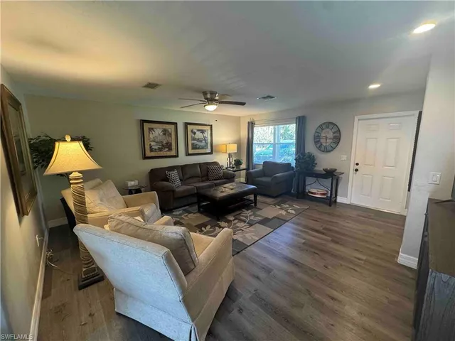 $3,200 | 203 Esther Street, Naples, FL 34104