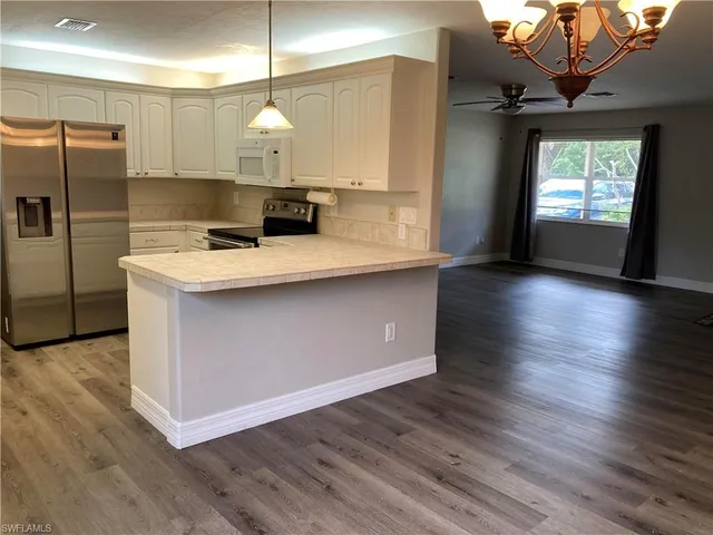 $3,200 | 203 Esther Street, Naples, FL 34104