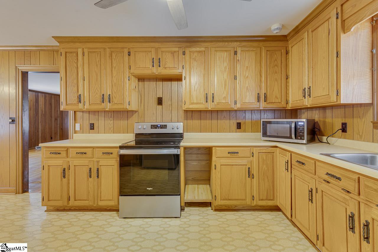1608 Greenwood Road Laurens, SC 29360 - Photo 16 of 37 Gallery Image 16