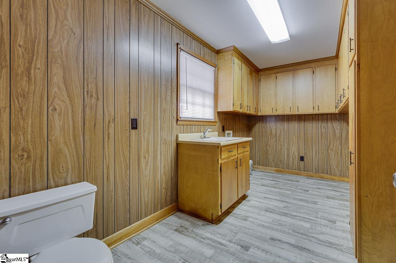 1608 Greenwood Road Laurens, SC 29360 - Photo 19 of 37 Gallery Image 19
