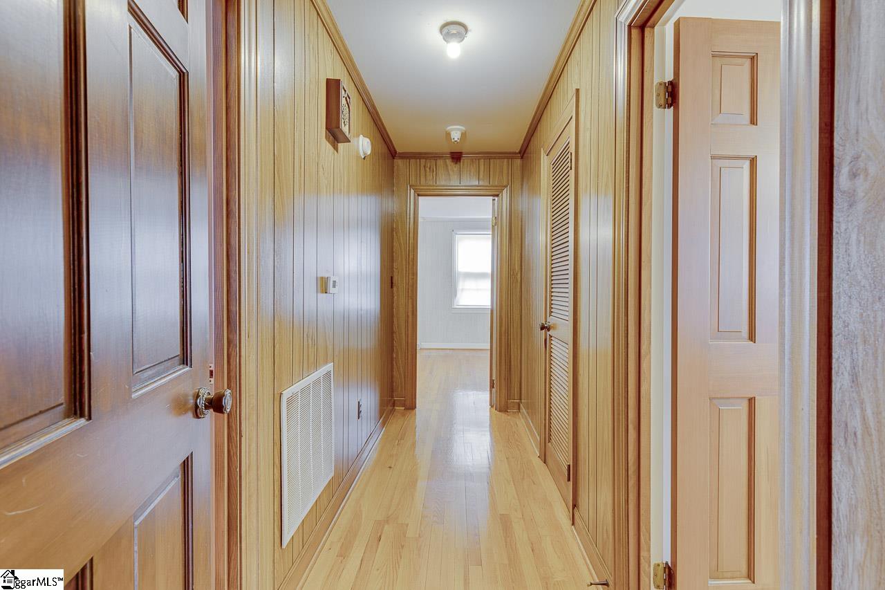 1608 Greenwood Road Laurens, SC 29360 - Photo 22 of 37 Gallery Image 22
