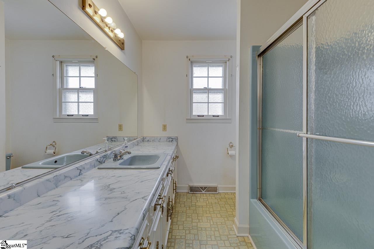 1608 Greenwood Road Laurens, SC 29360 - Photo 31 of 37 Gallery Image 31