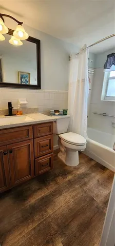 $138,500 | 1951 Northeast 39th Street, Unit 353, Lighthouse Point, FL 33064