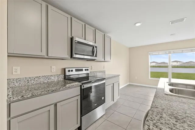 $2,325 | 16847 Delia Street, Wimauma, FL 33598