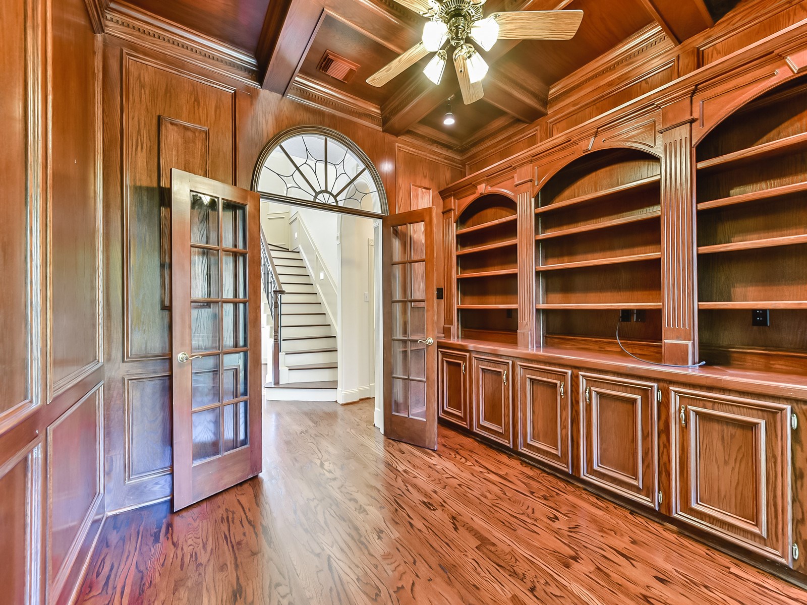 166 East Capstone Circle Spring, TX 77381 - Photo 23 of 45 a view of an entryway with wooden floor
