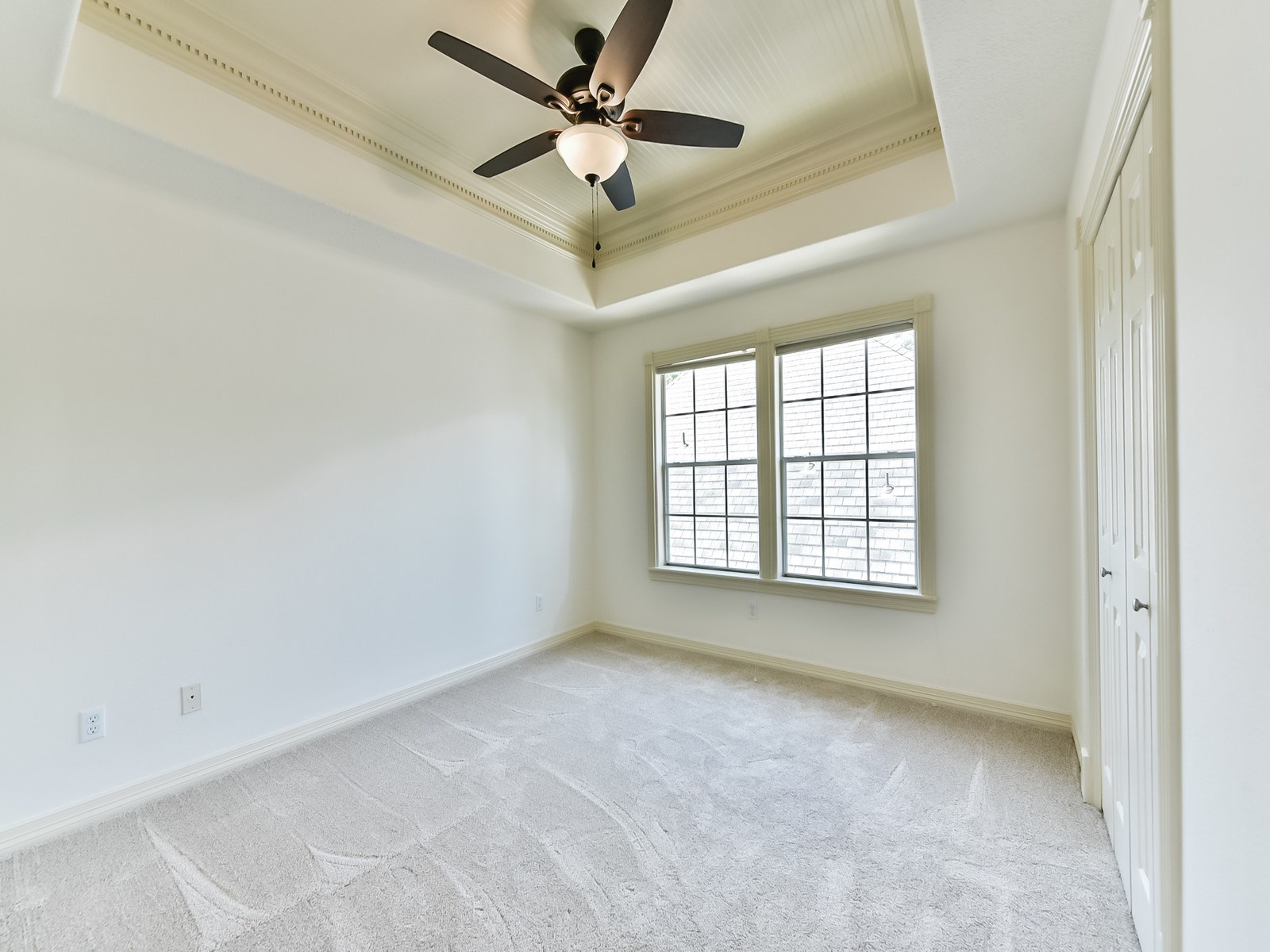 166 East Capstone Circle Spring, TX 77381 - Photo 32 of 45 a view of an empty room with a window