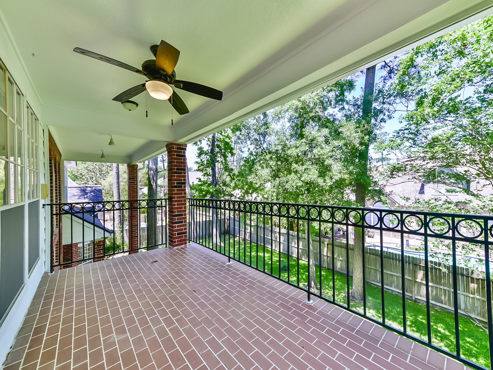 166 East Capstone Circle Spring, TX 77381 - Photo 38 of 45 a view of a balcony