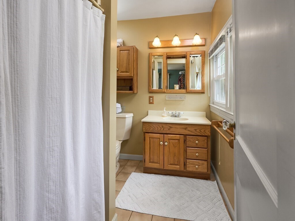 21 Otsego Road Worcester, MA 01609 - Photo 24 of 41 Gallery Image 24