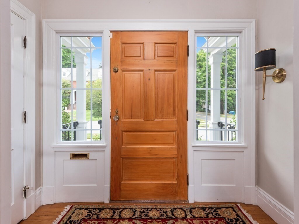 21 Otsego Road Worcester, MA 01609 - Photo 3 of 41 Gallery Image 3