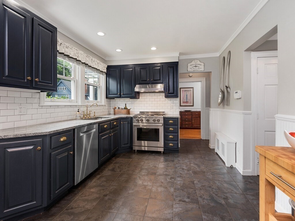 21 Otsego Road Worcester, MA 01609 - Photo 7 of 41 Gallery Image 7