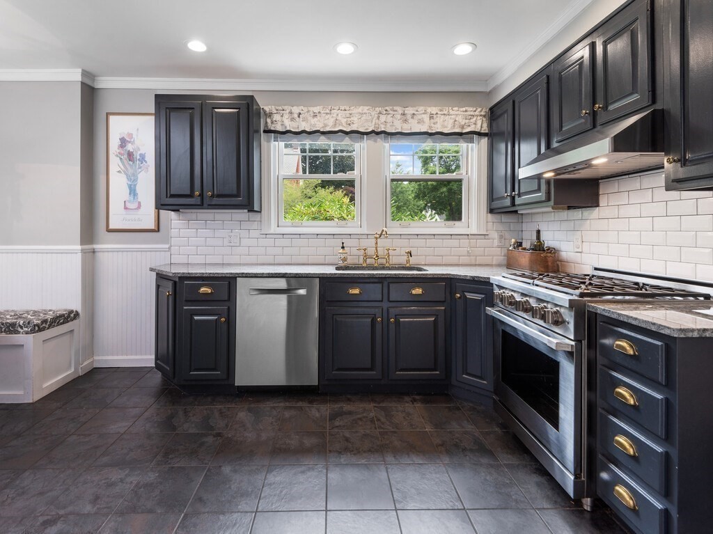 21 Otsego Road Worcester, MA 01609 - Photo 8 of 41 Gallery Image 8