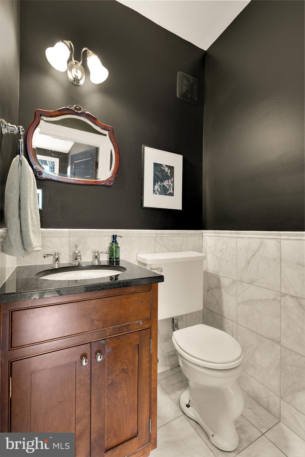 1360 Spring Road Northwest Washington, DC 20010 - Photo 17 of 51 Powder Room