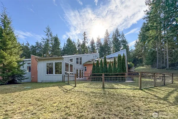 $1,100,000 | 233 Raintree Lane, Sequim, WA 98382