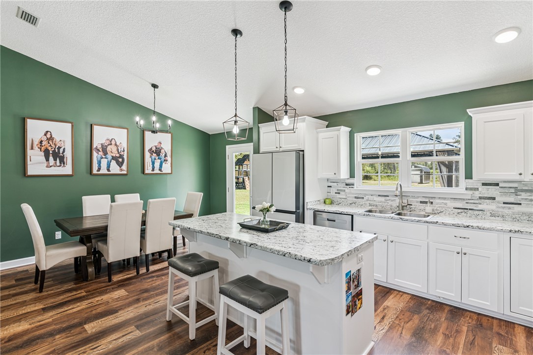 23715 Knox Road Nahunta, GA 31553 - Photo 6 of 25