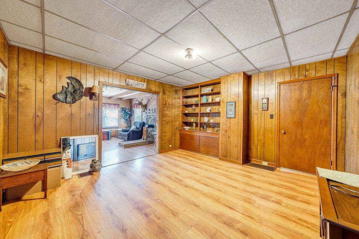 187 W Road Blue Ridge, VA 24064 - Photo 9 of 31 MIB02184