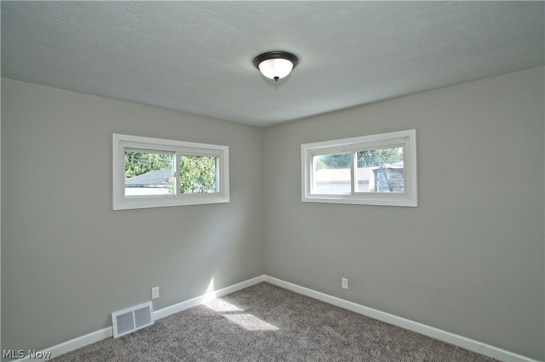 30317 Barjode Road Willowick, OH 44095 - Photo 9 of 25