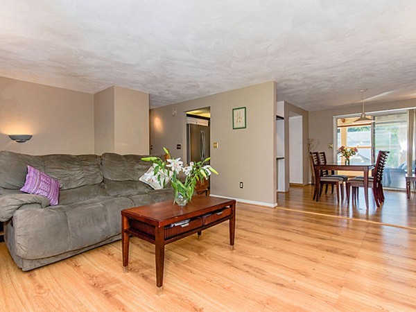 31 Hastings Road Dedham, MA 02026 - Photo 4 of 28 Gallery Image 4